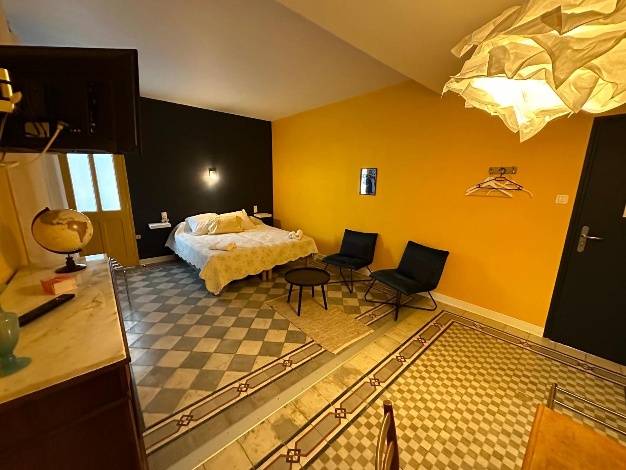 Отель Les Terrasses Laragne-Monteglin Экстерьер фото